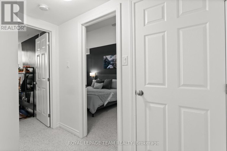 28763966/306-a-everest-private/elmvale-acres/ottawa/ontario/K1G4E3_18