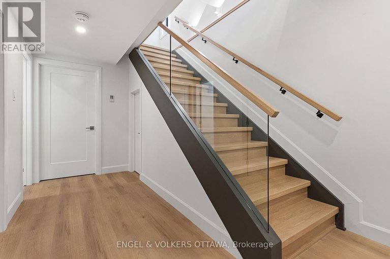 29373651/493-highcroft-avenue/westborohampton-park/ottawa/ontario/K1Z5J3_32