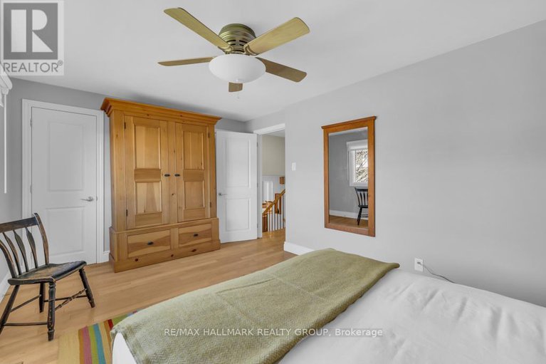 29420428/655-mansfield-avenue/laurentianview/ottawa/ontario/K2A2T5_17