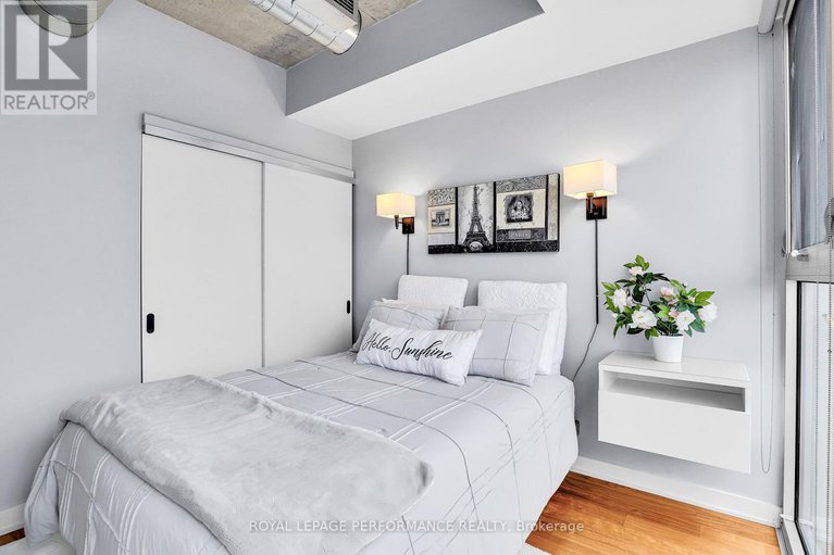 28589382/815-354-gladstone-avenue-n/ottawa-centre/ottawa/ontario/K2P0R4_16