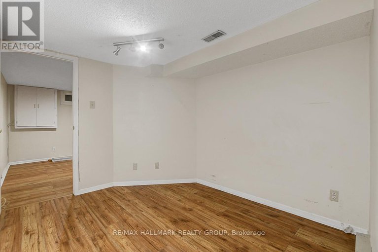 29057132/71-morton-drive/glencairnhazeldean/ottawa/ontario/K2L1W9_34