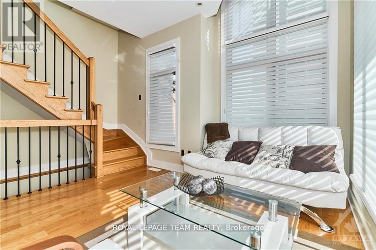29679100/10-800-melwood-avenue/mckellar-heightsglabar-park/ottawa/ontario/K2A3C3_15