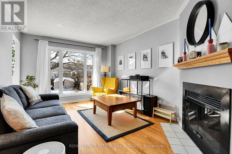 29392513/710-hancock-crescent/fallingbrookridgemount/ottawa/ontario/K4A3M9_7