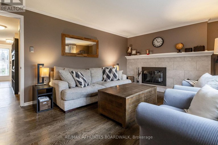 28246634/38-nestow-drive-nw/tanglewood/ottawa/ontario/K2G3X8_11