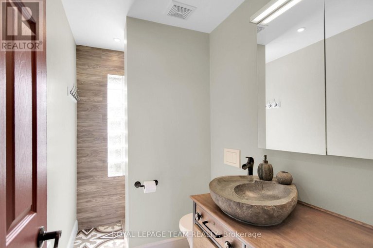 28639528/1303-hilly-lane-s/north-grenville-twp-kemptville-east/north-grenville/ontario/K0G1J0_18