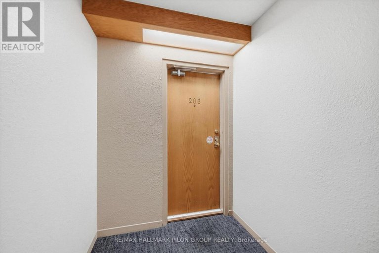 29382539/206-316-savard-avenue/vanier/ottawa/ontario/K1L7S2_15