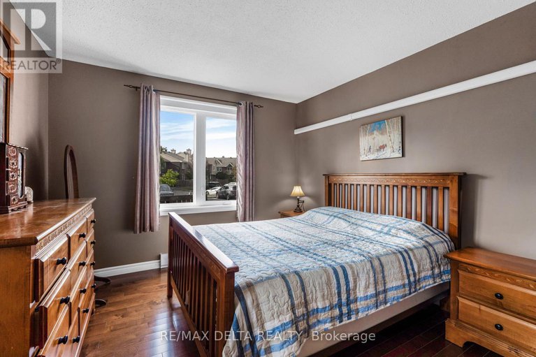 28888821/110-1825-marsala-crescent/fallingbrookpineridge/ottawa/ontario/K4A2E7_19