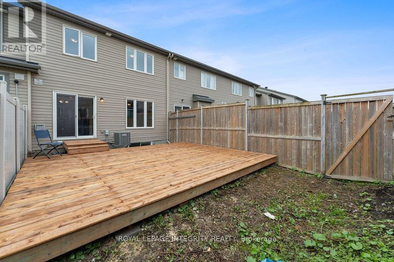 28584279/203-kingswell-street/leitrim/ottawa/ontario/K1T0L1_34