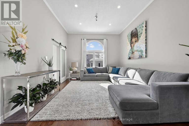 29364107/1380-diane-crescent/fallingbrookridgemount/ottawa/ontario/K4A2N8_7