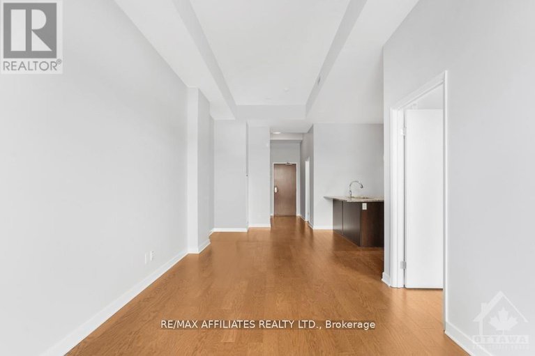 28532586/109-310-centrum-boulevard/bilberry-creekqueenswood-heights/ottawa/ontario/K1E0A3_12