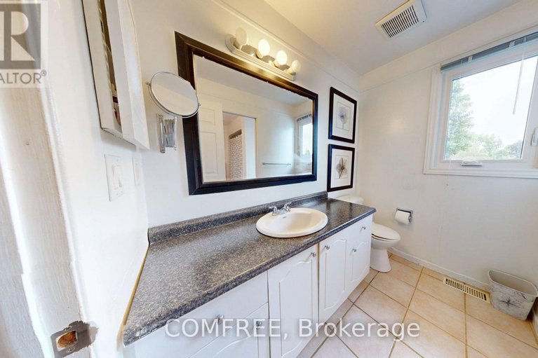 28707521/791-gadwell-court/chatelaine-village/ottawa/ontario/K1E2L1_17