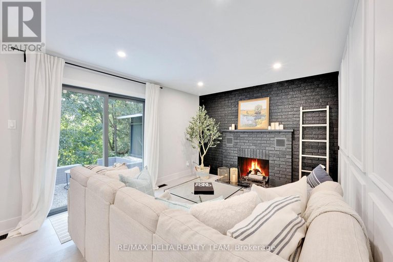 29202255/2556-gravelle-crescent/blackburn-hamlet/ottawa/ontario/K1B3A3_11