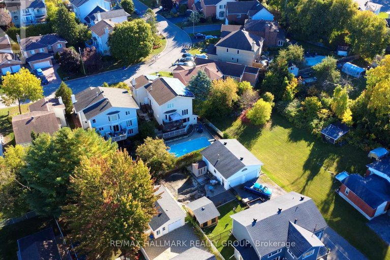 29338988/1354-gaultois-avenue/chateauneuf/ottawa/ontario/K1C3G6_32