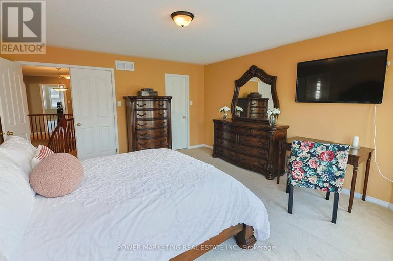 28585317/124-strathcarron-crescent/morgans-grantsouth-march/ottawa/ontario/K2K0C7_28