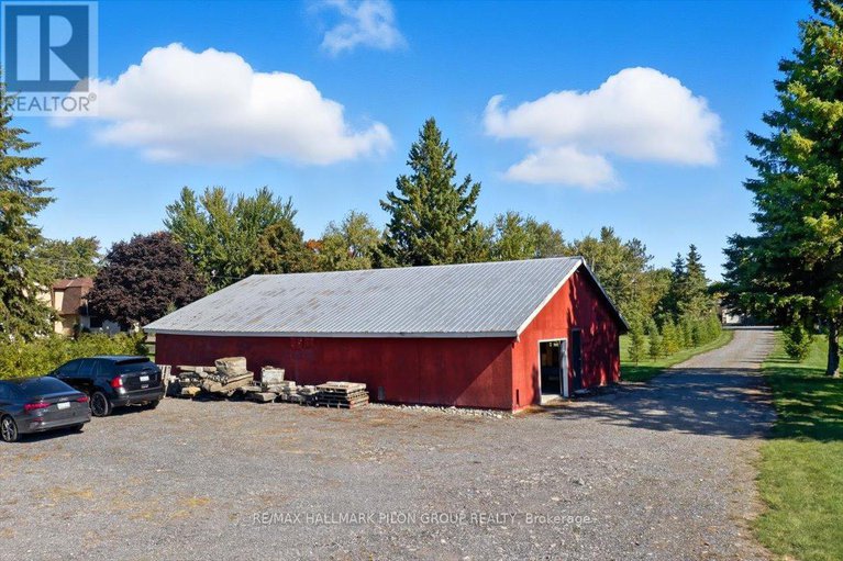 29241299/3172-8th-line-road/metcalfe/ottawa/ontario/K0A2P0_32