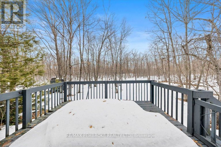 29556813/1235-millburn-crescent/cumberland-ridge/ottawa/ontario/K4C1C9_34