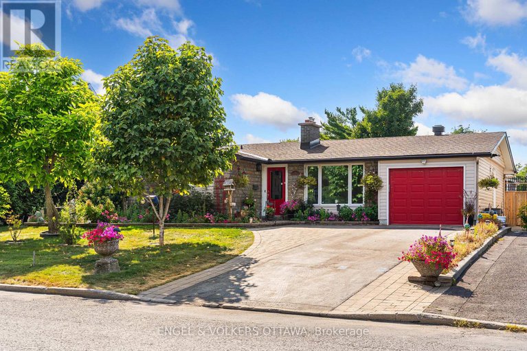 28957862/16-benson-street/borden-farmstewart-farmcarleton-heightsparkwood-hills/ottawa/ontario/K2E5J5_3
