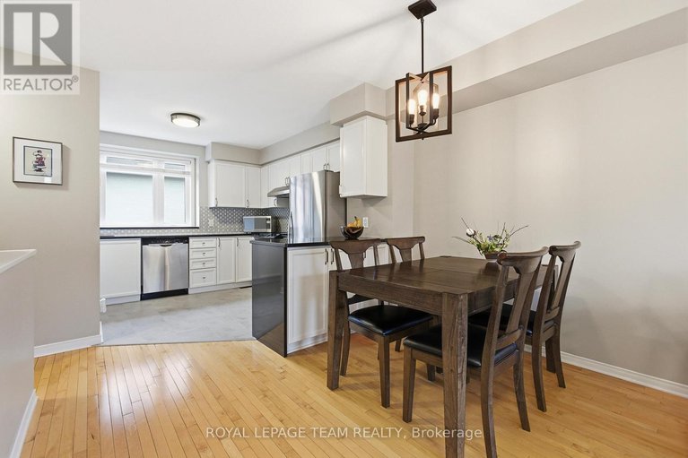 29610199/10-cornerstone-private/ottawa-centregolden-triangle/ottawa/ontario/K2P2N3_9