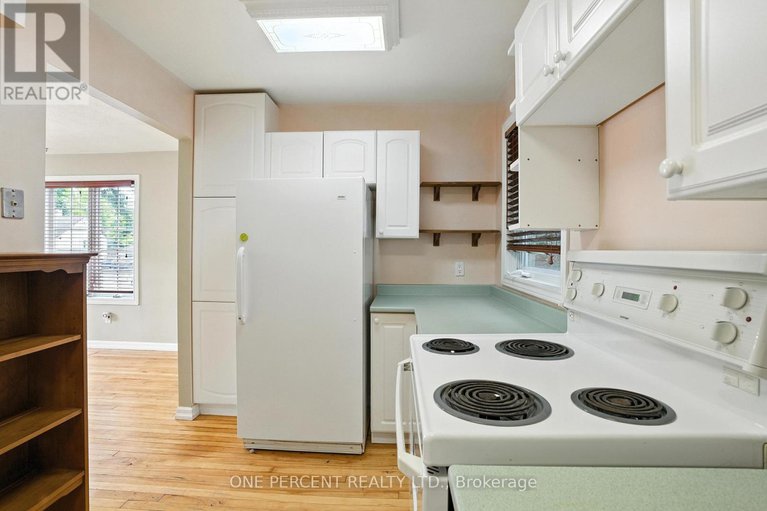 28535460/284-anna-avenue/carlington/ottawa/ontario/K1Z7V6_12