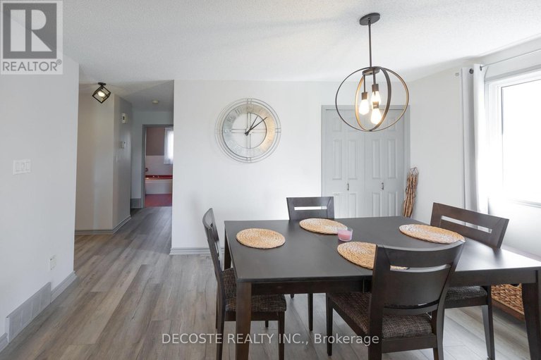 28955272/515-tobin-street/alexandria/north-glengarry/ontario/K0C1A0_16