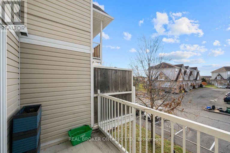 29093089/10-293-aquaview-drive/avalon-east/ottawa/ontario/K4A0B6_31