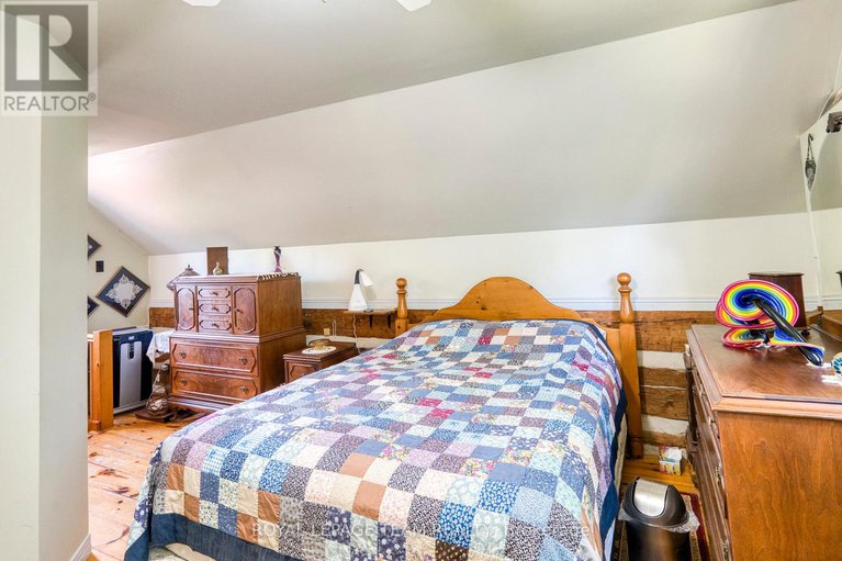 28847636/2828-con10-n/pakenham/mississippi-mills/ontario/K0A2X0_15