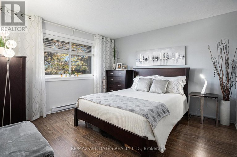 28977949/207-270-brittany-drive/viscount-alexander-park/ottawa/ontario/K1K0R8_12