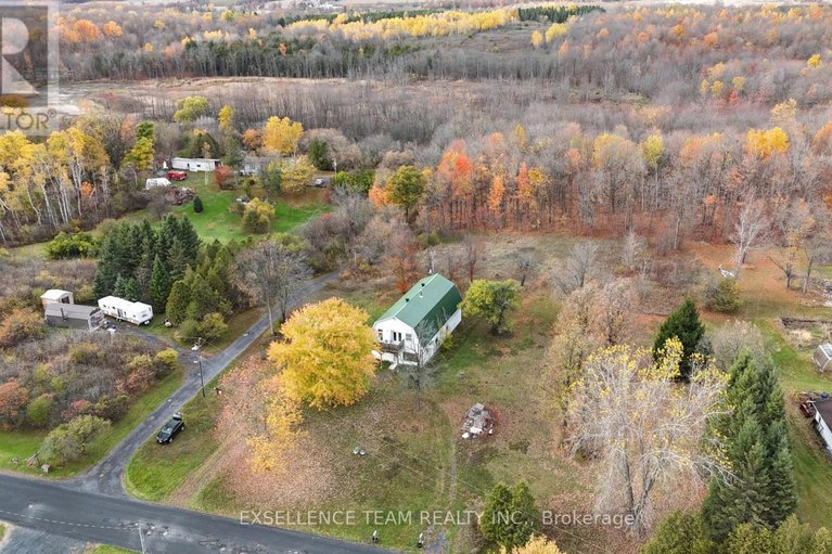 29033422/20115-beaupre-road-w/south-glengarry-charlottenburgh-twp/south-glengarry/ontario/K0C1L0_2