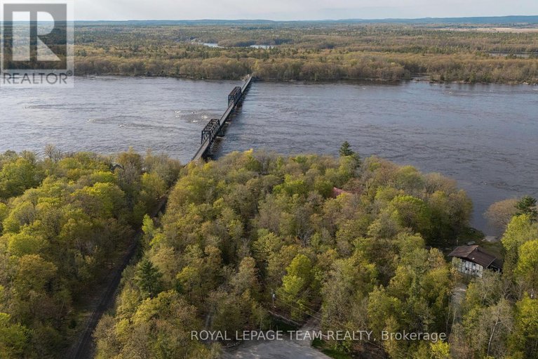 28320993/270-morris-island-drive/fitzroy/ottawa/ontario/K7S3G7_43