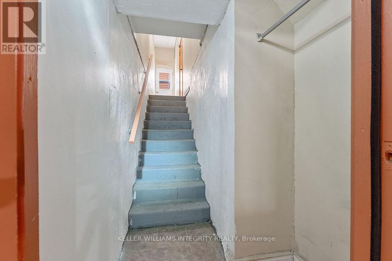 28206742/62-chippewa-avenue/meadowlandsst-claire-gardens/ottawa/ontario/K2G1Y2_30