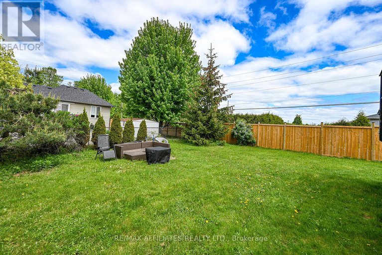 28567614/30-lee-avenue/smiths-falls/smiths-falls/ontario/K7A0A2_36