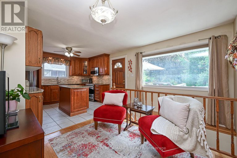 28652645/3025-linton-road/riverside-park-south/ottawa/ontario/K1V8H1_12