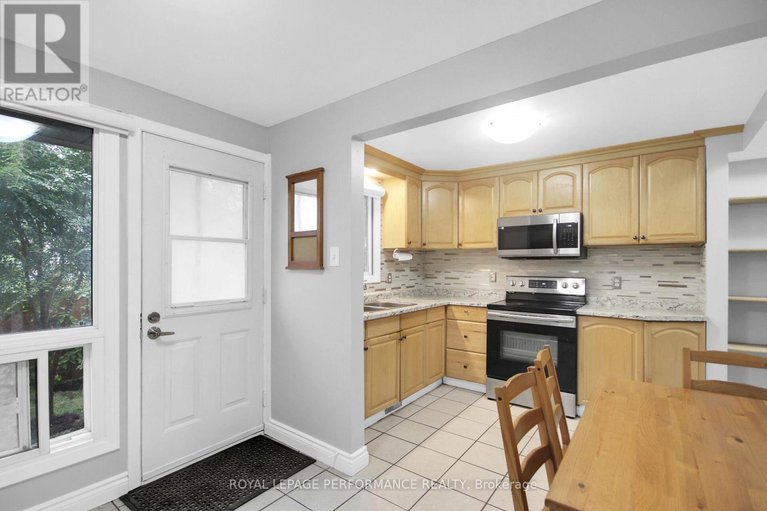 28901936/360-woodfield-drive/tanglewood/ottawa/ontario/K2G3W9_10