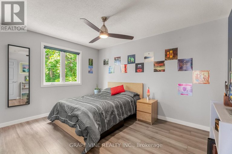 28498245/32-acklam-terrace/morgans-grantsouth-march/ottawa/ontario/K2K2H5_18