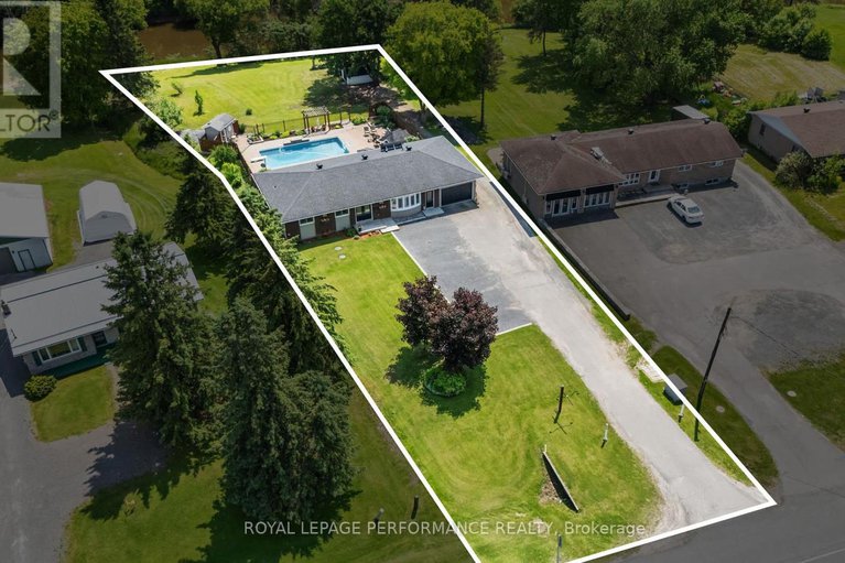 28424960/782-notre-dame-street/embrun/russell/ontario/K0A1W0_3