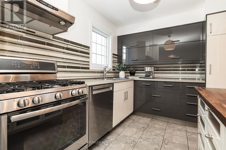 29424384/309-kintyre-private/carleton-square/ottawa/ontario/K2C3M6_15