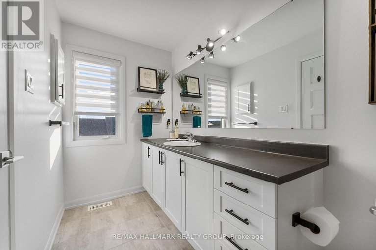 28565269/189-turquoise-street/clarencerockland-twp/clarence-rockland/ontario/K4K0L5_32