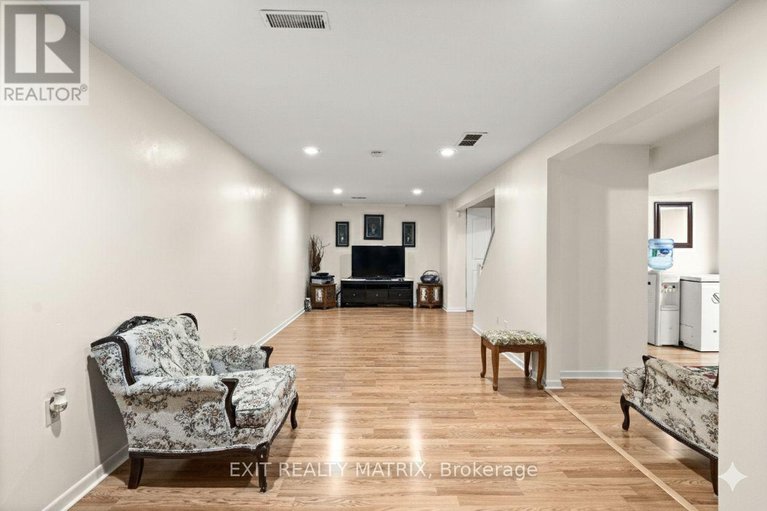 29081362/1094-st-lucia-place/convent-glen-north/ottawa/ontario/K1C2G3_30