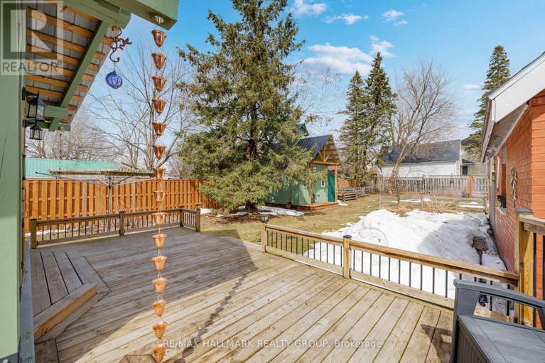 28129340/215-thomas-street/kemptville/north-grenville/ontario/K0G1J0_47