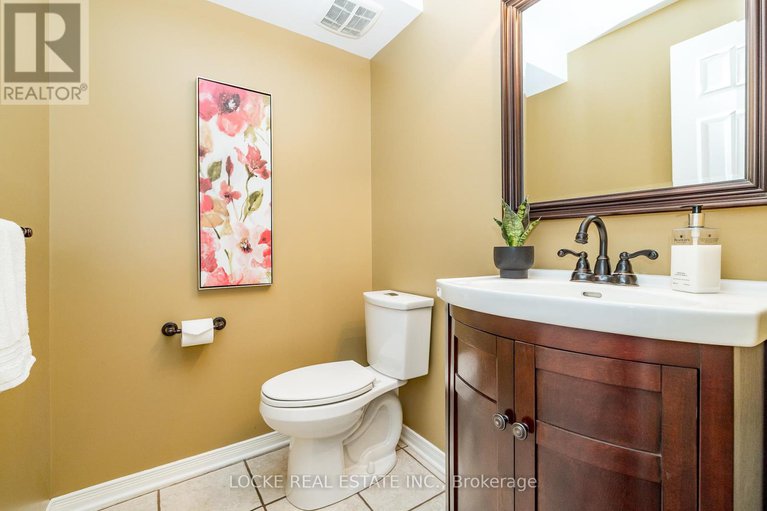 28873478/1668-sansonnet-street/mer-bleuebradley-estatesanderson-park/ottawa/ontario/K1C5Y6_18