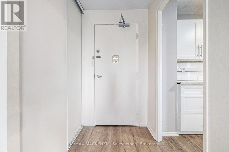 28692050/101-50-emmerson-avenue/mechanicsville/ottawa/ontario/K1Y4P7_3