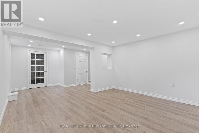28864707/10-argue-drive/borden-farmstewart-farmcarleton-heightsparkwood-hills/ottawa/ontario/K2E6S1_27