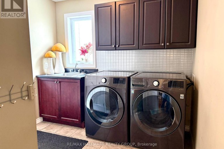 29618648/9-blackshire-circle/stonebridge/ottawa/ontario/K2J5L8_19