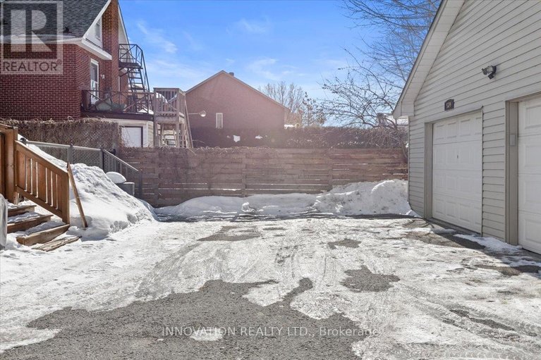 29473998/574-cole-avenue/mckellarhighland/ottawa/ontario/K2A2B5_31