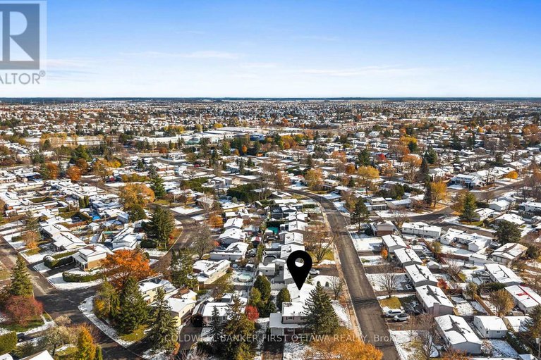 29157123/351-amiens-street/bilberry-creekqueenswood-heights/ottawa/ontario/K1E1P1_47