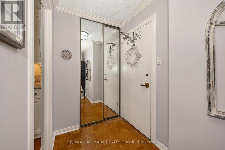 29564022/1706-2625-regina-street/britannia/ottawa/ontario/K2B5W8_9