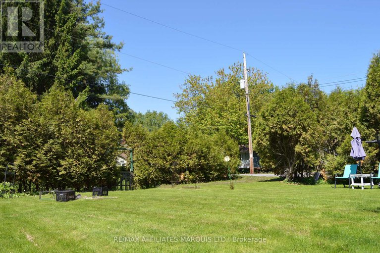 28411121/20930-derrig-road/south-glengarry-lancaster-twp/south-glengarry/ontario/K0C1N0_12