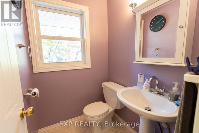 29000780/54-sheppards-glen-avenue/emerald-meadowstrailwest/ottawa/ontario/K2M2M9_9