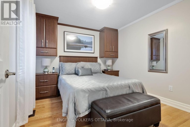 29621371/1173-st-jerome-crescent/convent-glen-north/ottawa/ontario/K1C2A7_29