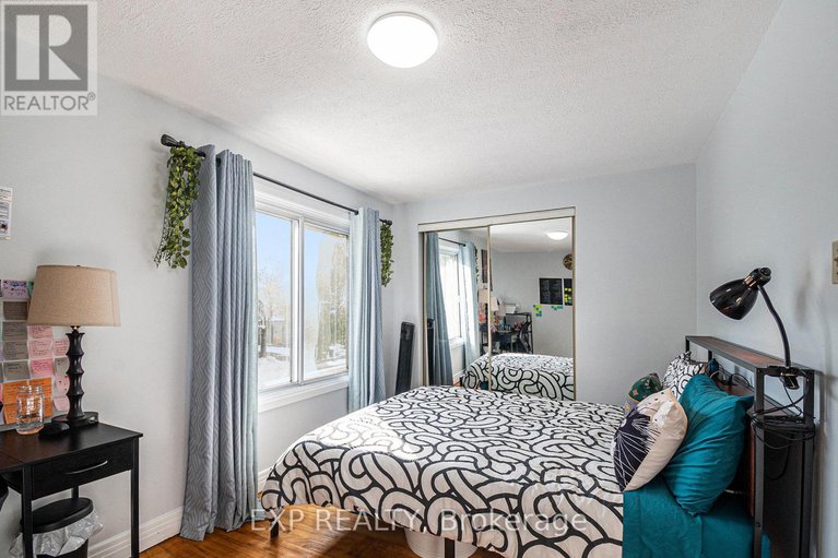 29113724/329-donald-street/overbrookcastle-heights/ottawa/ontario/K1K1M4_8